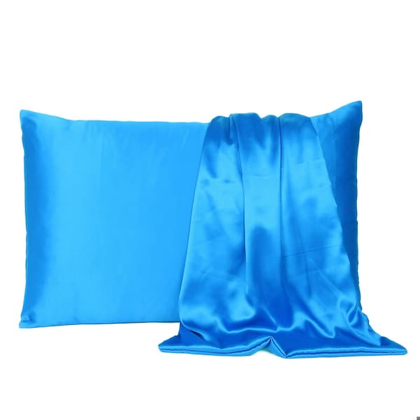 Homeroots 20 x 26 in. Blue Dreamy Silky Satin Standard Size Pillowcases 387857 - main
